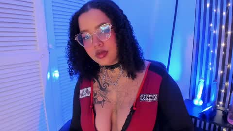   online show from December 2024 04:48:02 AM