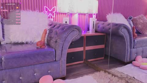 Emily online show from December 2024 02:57:01 PM