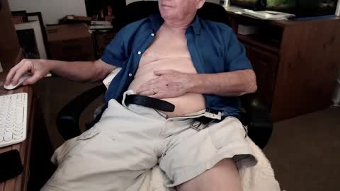 Snapshot of emil_karpo chatting on February 2025 10:53:01 PM Terrance1st online show from February 2025 10:53:01 PM