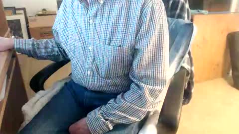 Snapshot of emil_karpo chatting on January 2026 03:27:02 PM Terrance1st online show from January 2026 03:27:02 PM