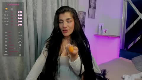 emilayton_ online show from February 2025 04:55:01 AM