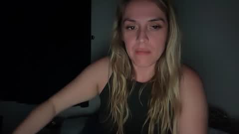 Snapshot of emilelovesyou chatting on July 2026 05:31:02 AM emilelovesyou online show from July 2026 05:31:02 AM
