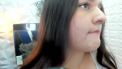 EMILI online show from May 2026 03:25:02 AM