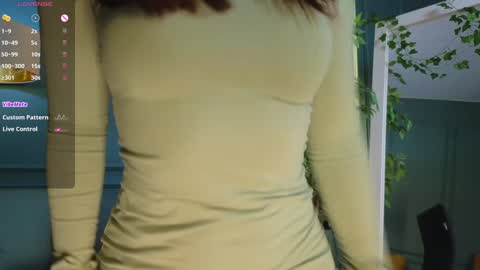 Snapshot of emilia_dream chatting on December 2024 05:00:01 PM emilia_dream online show from December 2024 05:00:01 PM