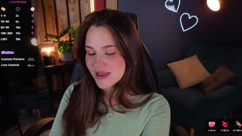 Snapshot of emilia_dream chatting on December 2024 03:28:02 PM emilia_dream online show from December 2024 03:28:02 PM