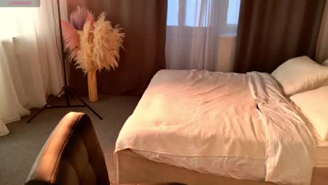 Snapshot of emilia_dream chatting on September 2025 03:12:02 PM emilia_dream online show from September 2025 03:12:02 PM