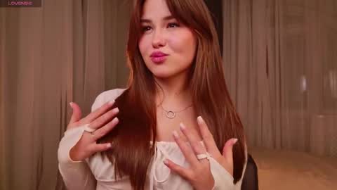 emilia_dream online show from November 2025 04:30:02 PM