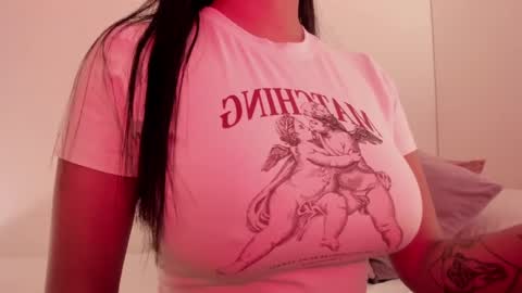 Snapshot of emilia_ghendle chatting on December 2024 12:12:01 PM Emilia Big Boobs online show from December 2024 12:12:01 PM