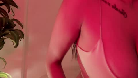 Snapshot of emilia_ghendle chatting on March 2025 10:09:02 PM Emilia Big Boobs online show from March 2025 10:09:02 PM