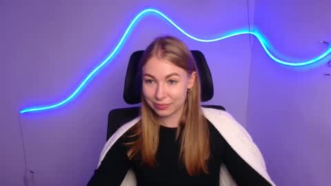 Emilia online show from October 2025 11:19:01 AM