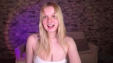 Amili online show from March 2026 03:20:02 PM