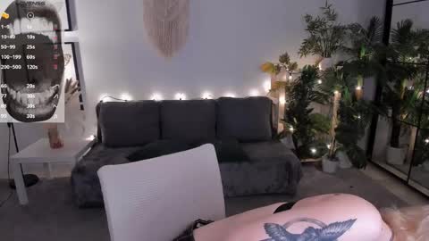 Snapshot of emiliahurrison chatting on May 2026 08:22:02 AM Call me Emilia next stream on Friday at 10 AM GMT online show from May 2026 08:22:02 AM