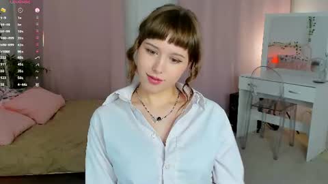 Snapshot of emiliahurrison chatting on June 2026 09:25:02 PM Call me Emilia next stream on Friday at 10 AM GMT online show from June 2026 09:25:02 PM