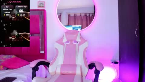 Snapshot of emilianaa_sweet chatting on March 2026 04:11:02 PM emiliana online show from March 2026 04:11:02 PM