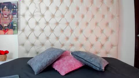 emilieandblake online show from March 2026 11:49:01 AM