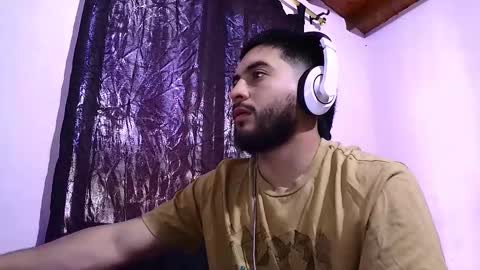 Snapshot of emilio39210 chatting on November 2025 04:29:01 PM emilio39210 online show from November 2025 04:29:01 PM