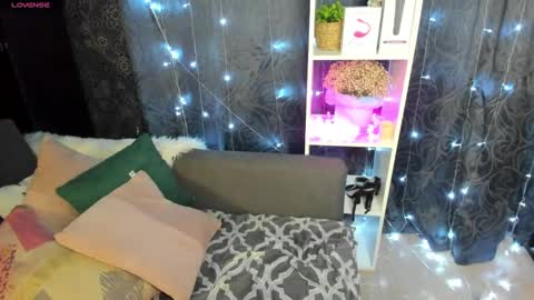 Emiliya online show from February 2025 02:14:02 AM