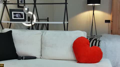 Emiljanna online show from February 2025 04:32:02 AM