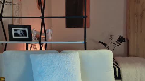 Emiljanna online show from December 2025 05:16:01 AM