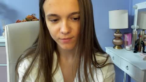 Snapshot of emilly_lust99 chatting on May 2026 06:30:01 AM Emilly online show from May 2026 06:30:01 AM