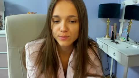 Snapshot of emilly_lust99 chatting on June 2026 06:58:02 AM Emilly online show from June 2026 06:58:02 AM