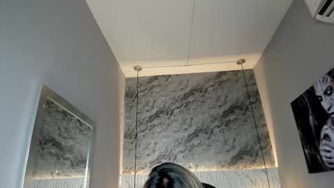 emilly_mell online show from October 2025 11:24:01 AM