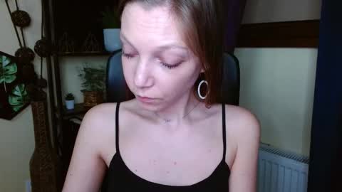 Emilly online show from March 2026 06:46:01 PM