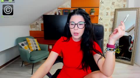 Snapshot of emillytaylor chatting on February 2025 04:42:01 AM EmillyTaylor online show from February 2025 04:42:01 AM