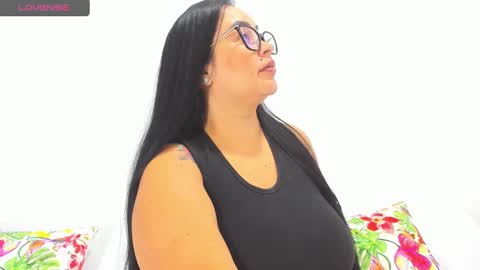 Emily  online show from January 2025 06:19:02 PM