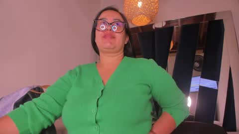 Emily  online show from January 2025 06:07:01 PM