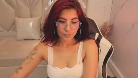 Emily  tp 700am - 1400pm online show from February 2026 02:02:01 PM