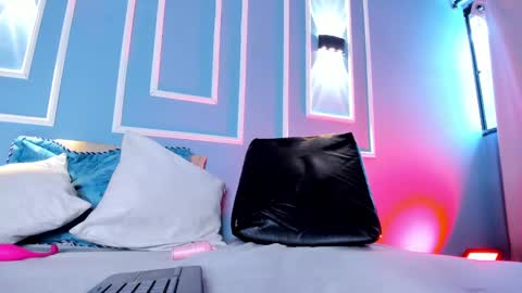 Emily online show from March 2025 03:13:02 PM