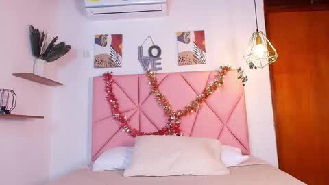 Emily Burton online show from January 2026 12:09:02 PM