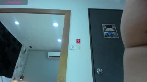 emily_clarkk_ online show from February 2026 08:43:01 PM