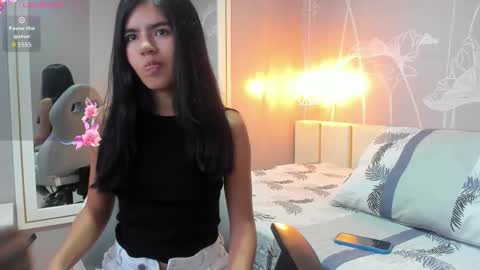 Snapshot of emily_cute4u chatting on February 2026 06:48:01 PM Emily online show from February 2026 06:48:01 PM