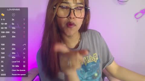 emily fox 3 online show from November 2025 12:13:01 AM