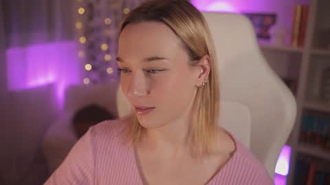 Em -  online show from January 2025 11:29:01 PM