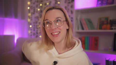 Em -  online show from January 2025 11:53:02 PM