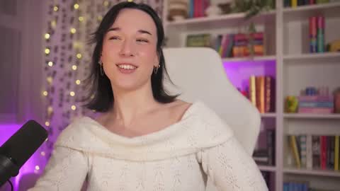 Em -  online show from February 2025 08:11:02 PM