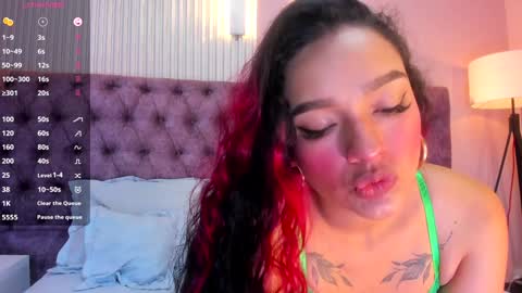 Snapshot of emily_foxyy chatting on December 2024 07:38:02 PM Emily online show from December 2024 07:38:02 PM