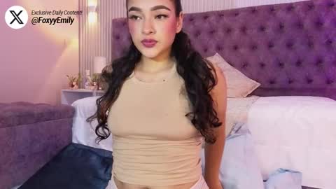 Snapshot of emily_foxyy chatting on February 2026 07:12:02 PM Emily online show from February 2026 07:12:02 PM