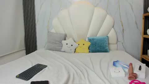 Snapshot of emily_frostt chatting on June 2026 11:35:02 AM emily_frostt online show from June 2026 11:35:02 AM