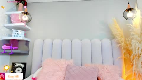 Snapshot of emily_hill___ chatting on January 2025 12:20:02 AM EMILY Monday 5-2 am From Tuesday to Friday5-1 am Colombia time online show from January 2025 12:20:02 AM