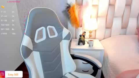 Snapshot of emily_hill___ chatting on January 2025 02:35:01 AM EMILY Monday 5-2 am From Tuesday to Friday5-1 am Colombia time online show from January 2025 02:35:01 AM