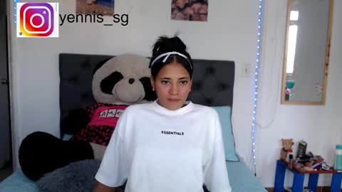 Snapshot of emily_hot_01 chatting on February 2025 02:04:01 PM emily online show from February 2025 02:04:01 PM