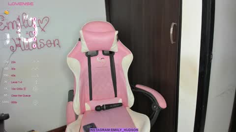 independet model online show from December 2024 06:04:02 PM