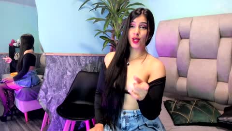 Emily online show from February 2025 01:54:01 PM