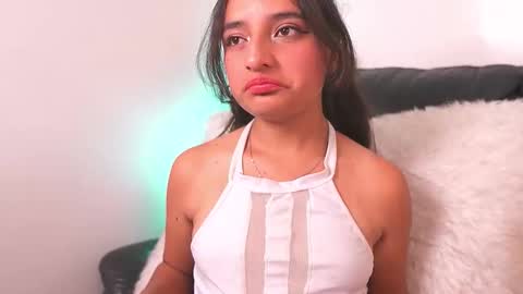 Snapshot of emily_jonexs_ chatting on April 2026 07:07:02 PM mily online show from April 2026 07:07:02 PM