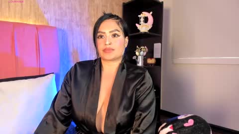 Snapshot of emily_klarence chatting on April 2026 07:58:01 PM Emily online show from April 2026 07:58:01 PM