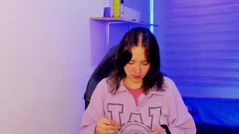 emily_lindey online show from October 2025 03:10:02 AM